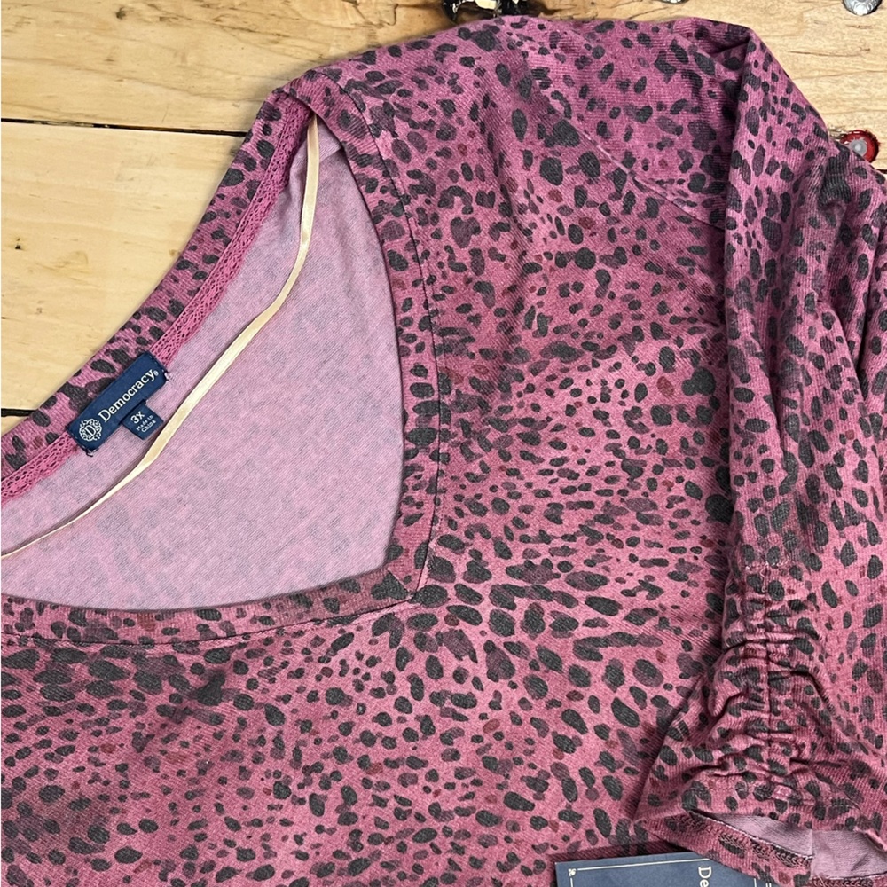 NWT $69 Democracy Plus Size Knit Top 3X